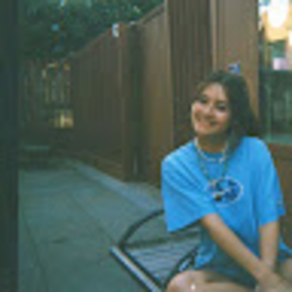 Meet your Posher, Ella - Picture 1 of 1